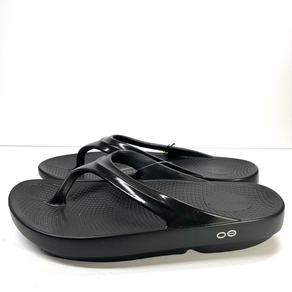 NWT Women's Oofos Oolala Sandal Black Patent Size 11 - Picture 1 of 7
